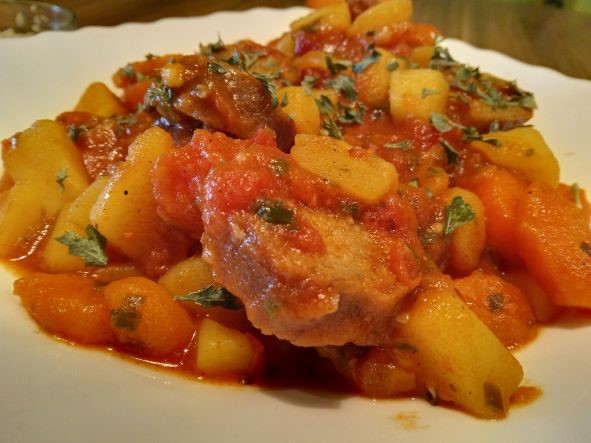 Slika za pražena zelenjava s veganskimi klobasami