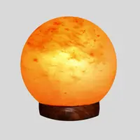 LAMPA IZ HIMALAJSKE SOLI "KROGLA"